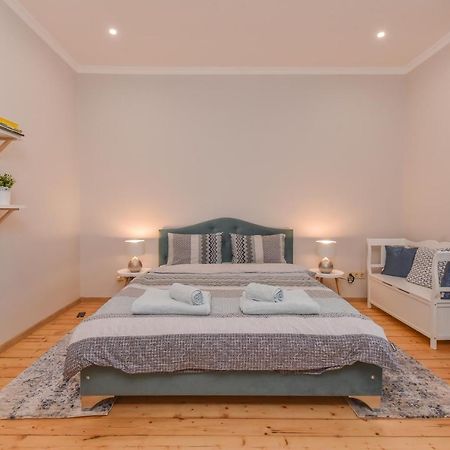 סופיה Spacious Vintage 2Br, 2Bath Apartment By Flat Mаnager מראה חיצוני תמונה