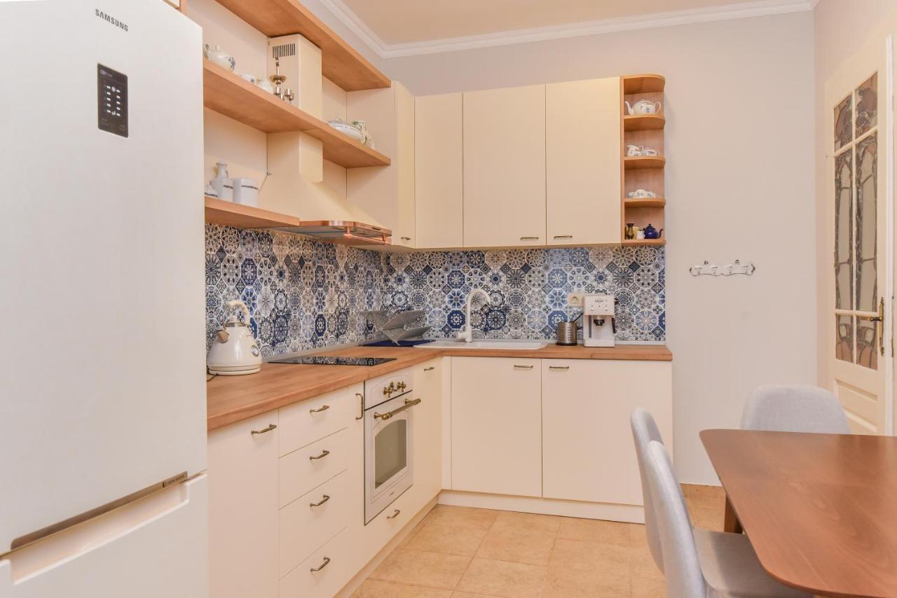 סופיה Spacious Vintage 2Br, 2Bath Apartment By Flat Mаnager מראה חיצוני תמונה